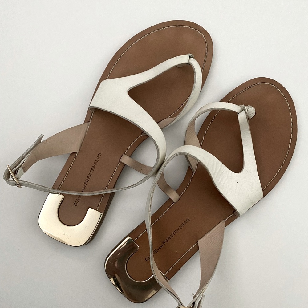 Diane Von Furstenberg Leather Flat Sandals White Size 7.5M